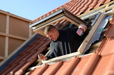 Pose de fenêtres de toit Velux au Val